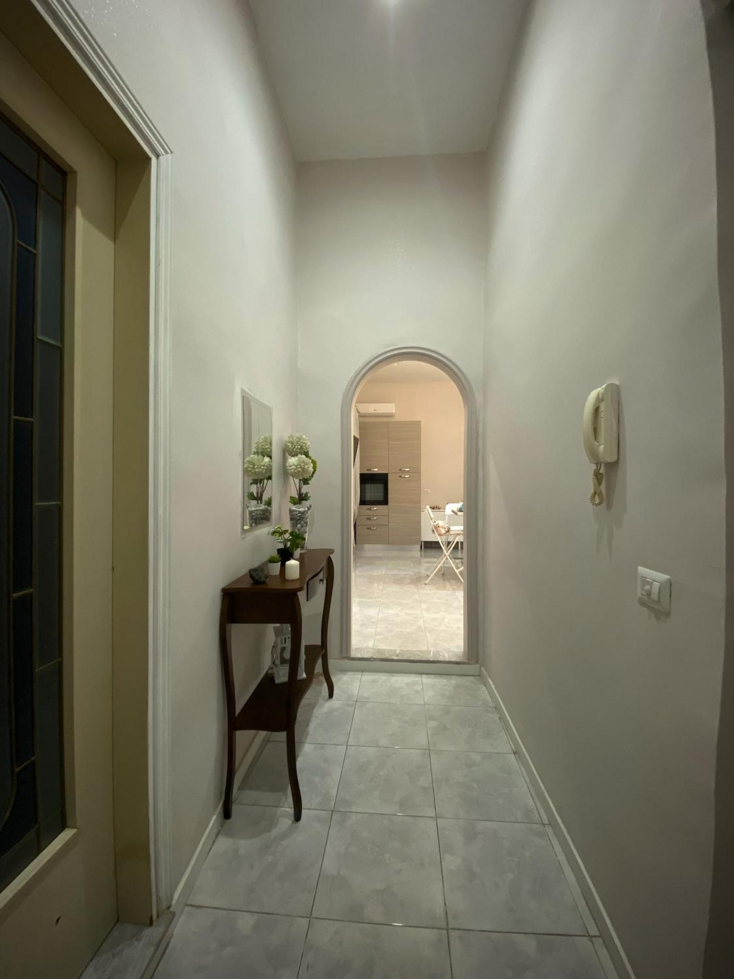 דירות La Casa Al Centro " Vicino Al Centro Storico Di Napoli" מראה חיצוני תמונה