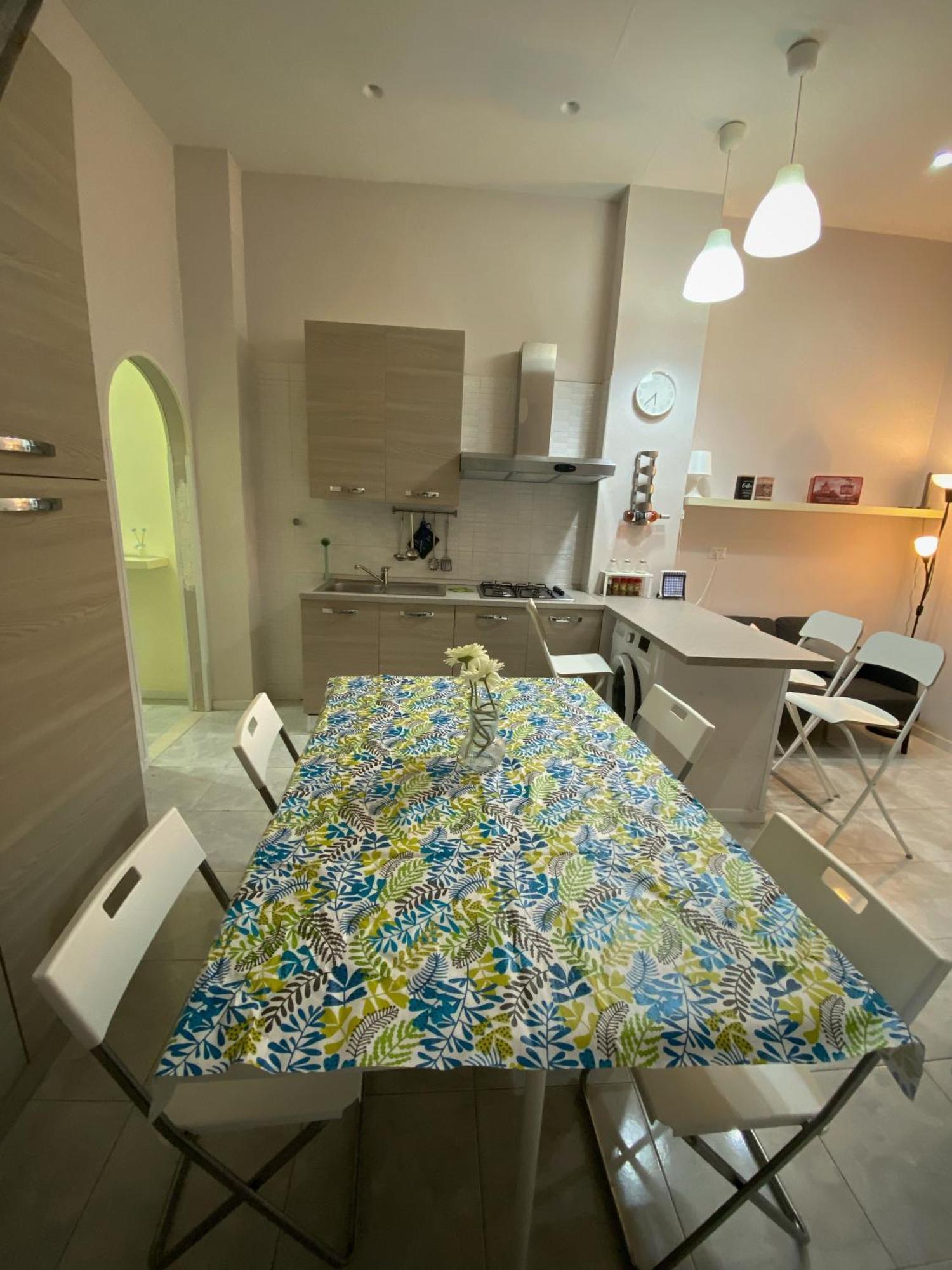 דירות La Casa Al Centro " Vicino Al Centro Storico Di Napoli" מראה חיצוני תמונה